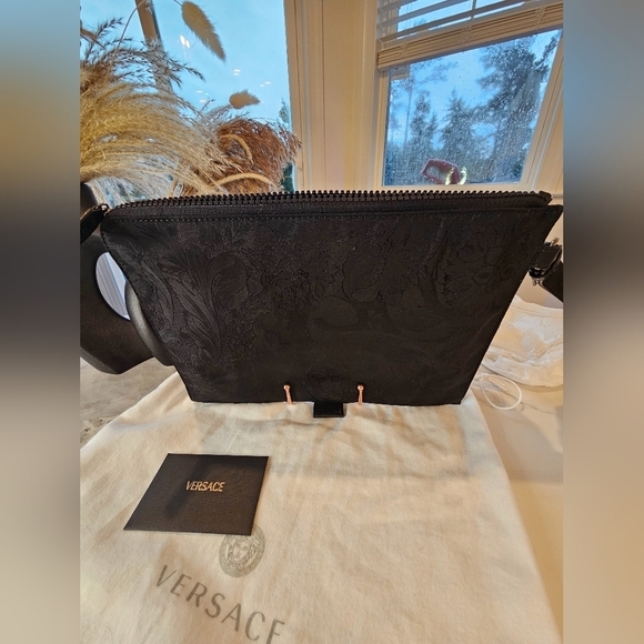 Versace barocco nylon zip pouch - Picture 4 of 10